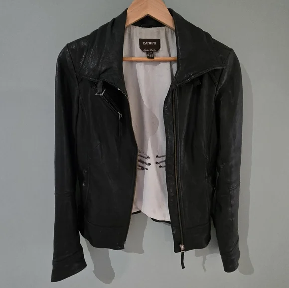 Women's Danier Leather Moto Jacket - Picture 3 of 5